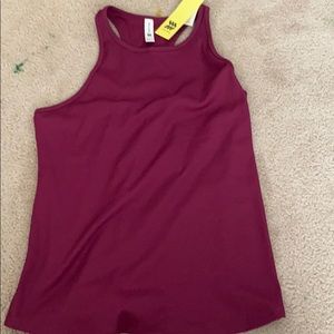 all in motion tank top!! NWT